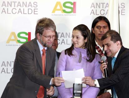 En 2011 se retira del Partido Verde y se adhiere a la Alianza Social Independiente, inscribiéndose como candidato a la Alcaldía, pero terminó retirando su candidatura.