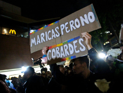 Pedro Santos, en medio de la polémica, convocó a una besatón bajo el lema de 'Furia Marica'. En el evento se buscaba apoyar los derechos de la comunidad LGBT.