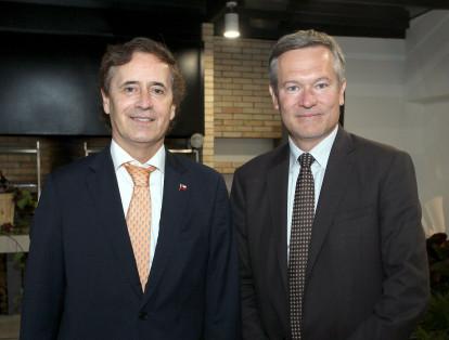El Embajador de Chile, Ricardo Hernández, y el Embajador de Francia, Gautier Mignot.