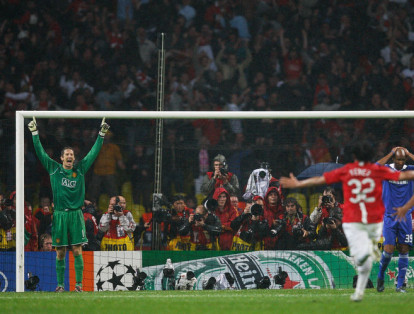 El Luzhniki Stadium, Moscú, fue testigo de la final inglesa entre el Manchester United y el Chelsea en la temporada 2007/08. Luego de un empate 1-1, los ‘Diablos Rojos’ se llevaron el título desde por penaltis por 6-5.