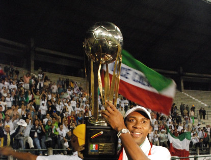 Jhon Viáfara pasó de ser una de las figuras del título de Copa Libertadores del Once Caldas en 2004 a estar en la cárcel tras ser acusado de ser socio de una organización criminal, que promovía el tráfico de cocaína.