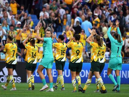 Las australianas celebraron su triunfo que reabre la situación del Grupo C. Brasil e Italia, que aún tienen pendiente el partido de la segunda jornada contra Jamaica, y Australia, están igualadas con tres puntos cada una.