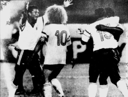 En 1989 la Copa cambió de sistema, disputándose mediante la agrupación de selecciones en dos grupos: de cada uno clasificaban los dos que más puntos sumaran para jugar un cuadrangular final. Colombia quedó en el tercer puesto de su grupo.