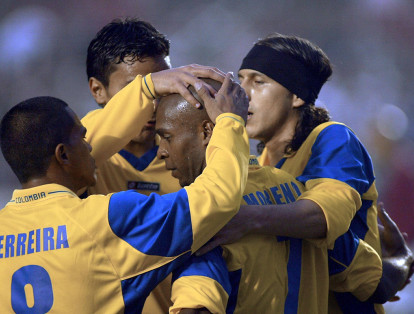 En 2004 Colombia, que llevaba el ‘testigo’ de campeón, pasó de primeras en el grupo A y venció a Costa Rica, país invitado, en los cuartos de final. Los artífices de los goles fueron Abel Aguilar y Tressor Moreno.