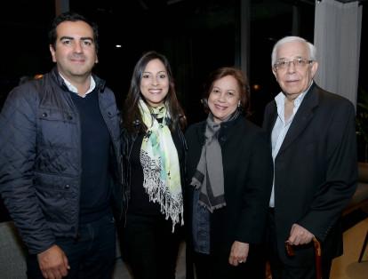 Carlos Cubides, Ana María Baute, Martha Pavajeau y Hernan Baute.