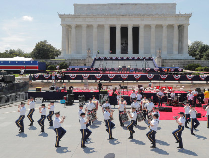 Miembros de la banda del ejército de EE. UU. en preparativos celebración del 4 de julio de Donald Trump