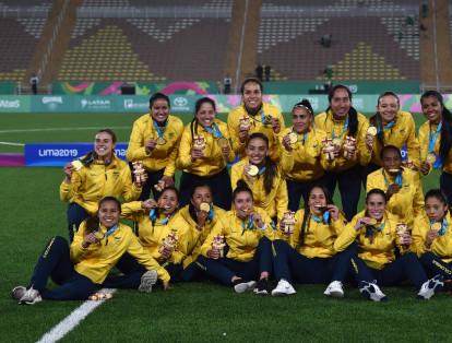 La Selección Colombia femenina ganó la medalla de oro en fútbol tras derrotar a Argentina en la final.