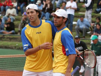 Alejandro Falla y Carlos Salamanca, campeones del dobles masculino de Roland Garros Junior 2001.