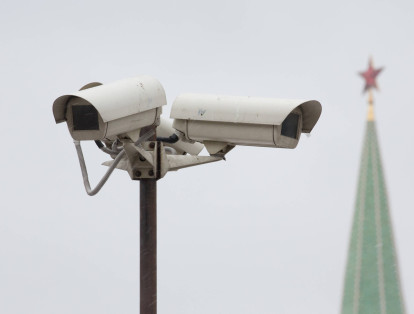 El departamento de tecnología del Ayuntamiento de Moscú invirtió cerca de 4 millones de dólares en el sistema de videovigilancia. Las cámaras se instalaron en zonas donde suelen haber protestas.