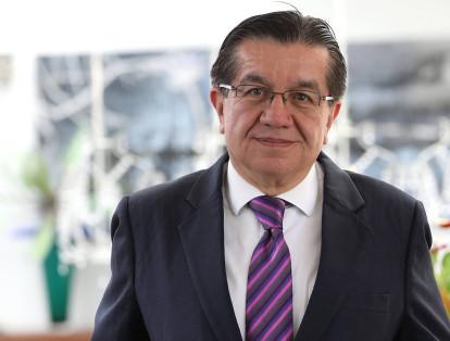 Fernando Ruiz Gómez, ministro de Salud, es médico cirujano con máster en Salud Pública y ha sido viceministro de la misma cartera.