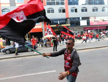 Debido a las aglomeraciones de los hinchas, la alcaldía de Bogotá adoptó medidas extraordinarias para controlar las celebraciones.