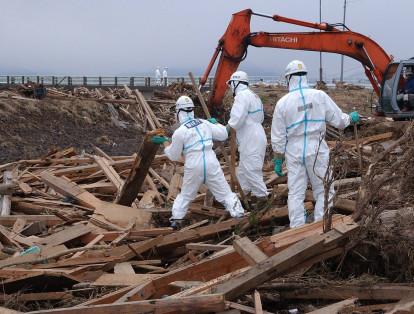 En la central nuclear de Fukushima ocurrió un apagón que desestabilizó los sistemas internos. Debido a la falla de refrigeración de uno de los reactores se ordenó la evacuación, en principio, de 3 mil personas.