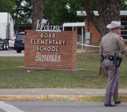 Escuela Elemental Robb en Texas, donde un menos asesinó a 15 personas