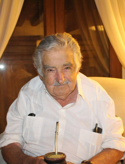 El líder uruguayo fue guerrillero, estuvo preso 15 años y consagró su militancia política al llegar al máximo cargo de poder de su país entre 2010 y 2015, con una filosofía de trabajo fundamentada en la sobriedad y la libertad.