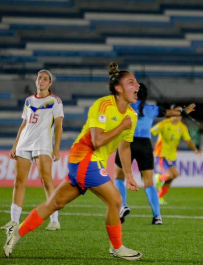 Daniela Garavito celebra gol con la Selección Colombia Sub-20.