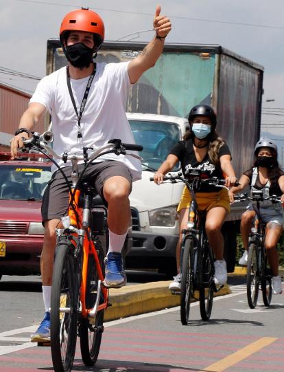 Medellín tiene poco menos de 120 km. de ciclorrutas, pero no todas son segregadas.