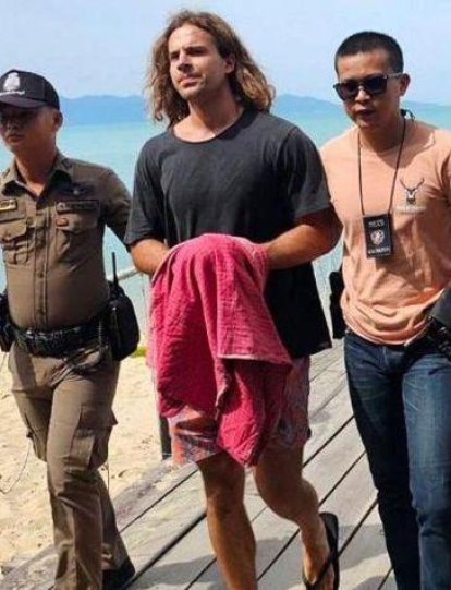 Daniel Sancho (segundo desde la izquierda) fue detenido en agosto de 2023.