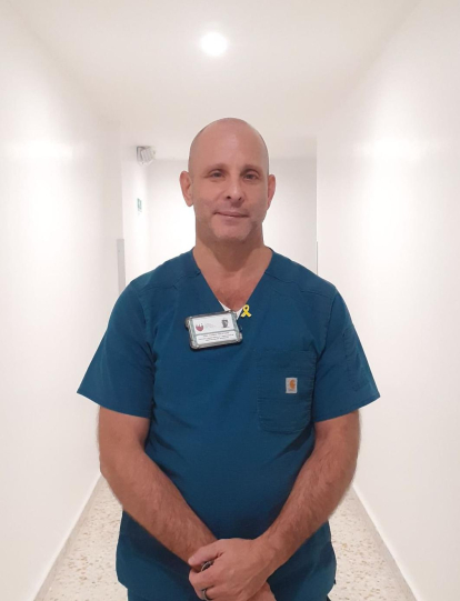 El doctor Axel Tolstano.
