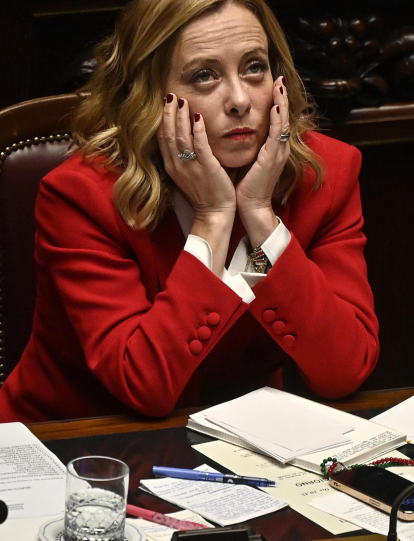 La primera ministra italiana, Giorgia Meloni, asiste a una sesión para informar a la Cámara de Diputados sobre el próximo Consejo Europeo, en Roma, Italia, el 15 de octubre de 2024.