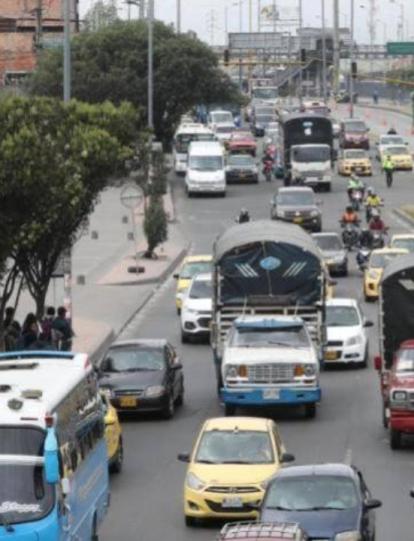 Pico y placa para camiones y restricciones de movilidad por alerta ambiental en Bogotá