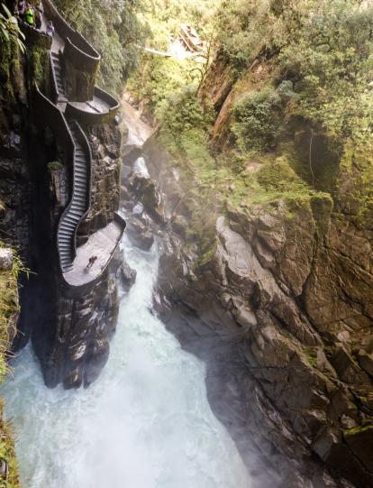 La cascada del Pailón del Diablo en, Ecuador.