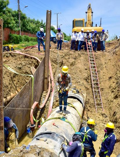 Cartagena sin agua por arreglos en tuberías