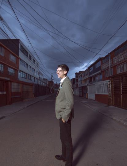 “Mi abuelo era liberal, pero de trapo rojo. Fanático. Era gaitanista, tenía los discursos de Galán en casetes. No admitía que en la casa hubiera nada azul", dice el ministro.