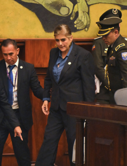 La ministra del Interior, Mónica Palencia, asiste a la sesión de juicio político contra ella en el pleno de la Asamblea Nacional en Quito el 23 de octubre de 2024.