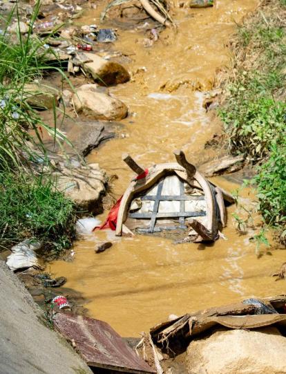 Afluentes de Medellín afectados por basuras