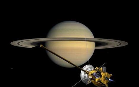 La sonda Cassini, de la Nasa, hizo los hallazgos en Encélado, una de las lunas de Saturno.