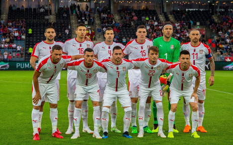 Los jugadores de la selección serbia de fútbol durante el encuentro amistoso frente a la selección de Chile.