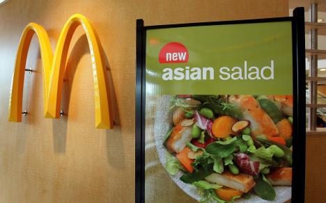 Parásito en ensaladas de McDonald's enferma a 395 personas