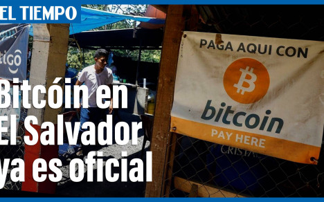 El Salvador se convirtió este 7 de septiembre en el primer país del mundo en reconocer el bitcóin como moneda legal, en medio de un fuerte escepticismo y advertencias de economistas y organismos financieros internacionales.