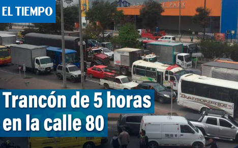 Dos accidentes de tránsito sobre el puente de guadua bloquearon la movilidad, además las rutas de Sitp y de TransMilenio sufrieron retrasos.