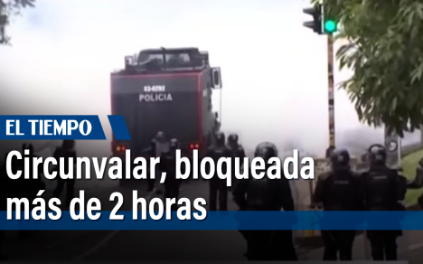 Enfrentamientos con la fuerza pública en La Macarena bloquearon la av. Circunvalar