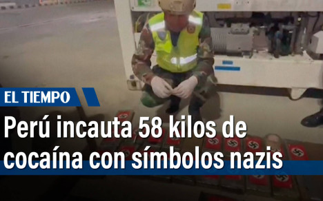 La policía antidrogas de Perú incautó 58 kilos de cocaína que iban a ser enviados a Bélgica desde un puerto del norte del país en paquetes envueltos con la bandera nazi y llevaban grabado el nombre Hitler, informó el jueves la policía