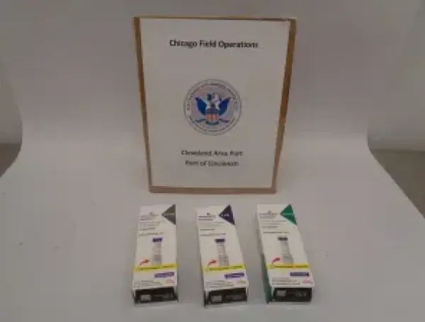 Los oficiales de CBP incautaron los dos envíos de medicamentos utilizados para bajar de peso.