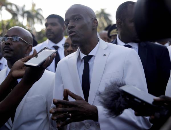 El presidente haitiano, Jovenel Moise habló a la prensa en Haití durante las manifestaciones y llamó a los haitianos a unirse "para identificar el enemigo real" y luchar contra "el sistema".