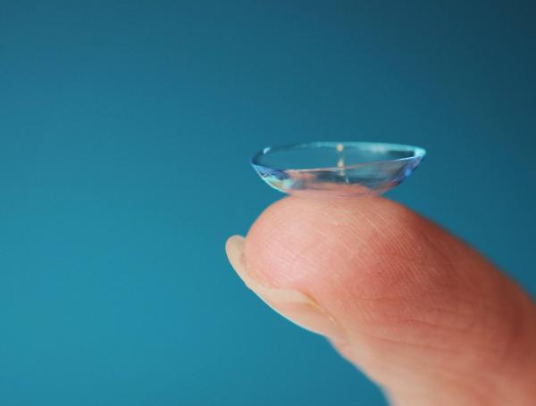Estos lentes son indicados para la miopía, hipermetropía o astigmatismo.