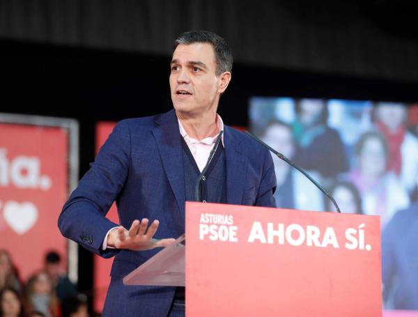 Pedro Sánchez, durante el acto electoral en Gijón.