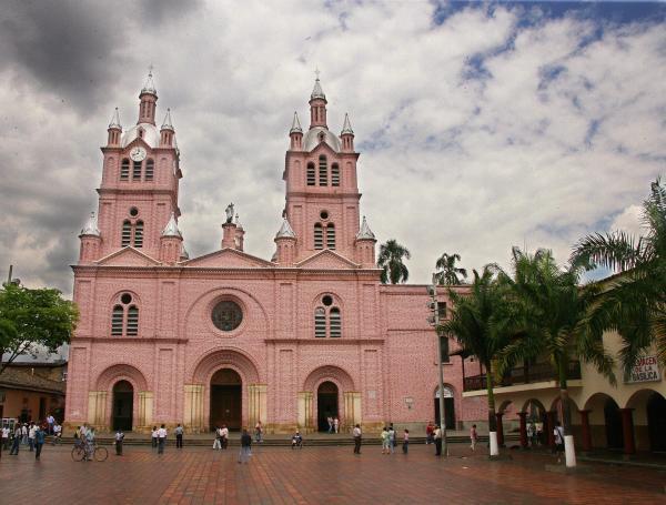 Iglesia en Semana Santa. Señoer de los Milagros de Buga.