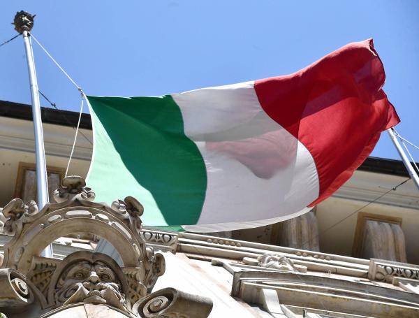 Italia prolongó el confinamiento hasta el 12 de abril. Autoridades dicen que las medidas tomadas han demostrado efectividad en la reducción de contagios.