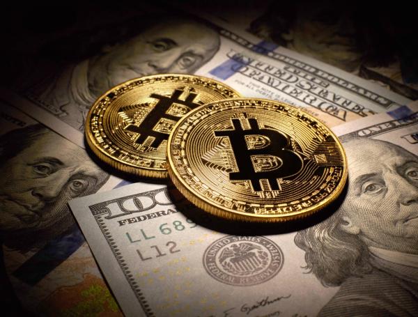 Su riqueza no estaba en efectivo, por seguridad prefería almacenarla en Bitcoins.