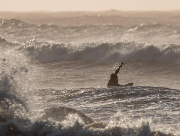 fuertes brisas en playas