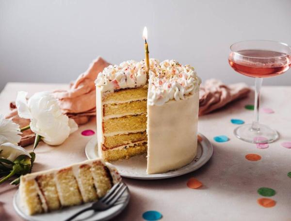 Las celebraciones de cumpleaños no se deben realizar en público, sino en la privacidad.