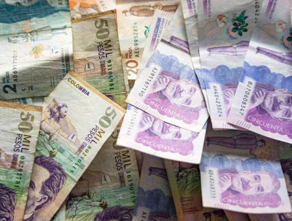 Pesos colombianos