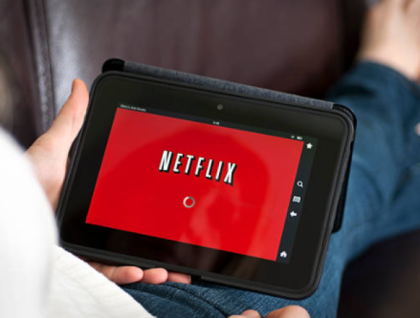Netflix le pondría fin a la dinámica de compartir cuentas