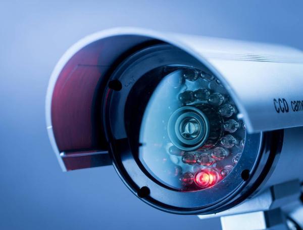Procure cambiar constantemente las contraseñas de acceso a internet y dispositivos moviles para evitar hackeos.,