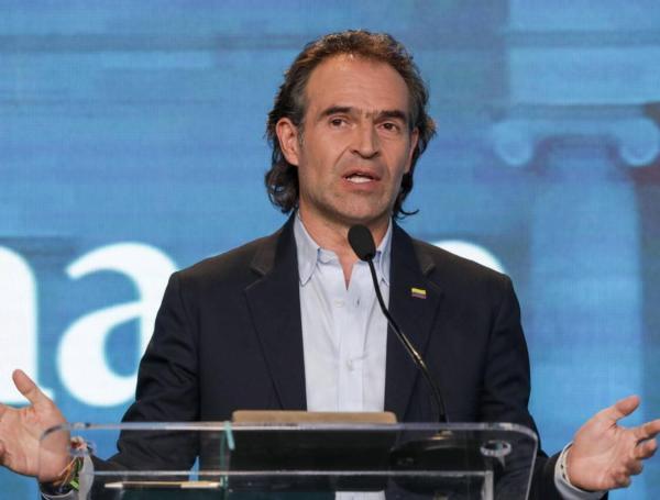 Federico Gutiérrez en debate presidencial de EL TIEMPO y Semana.