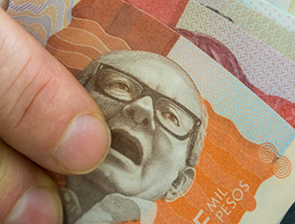 Hacer obligatoria la facturación electrónica para reducir la evasión fiscal.